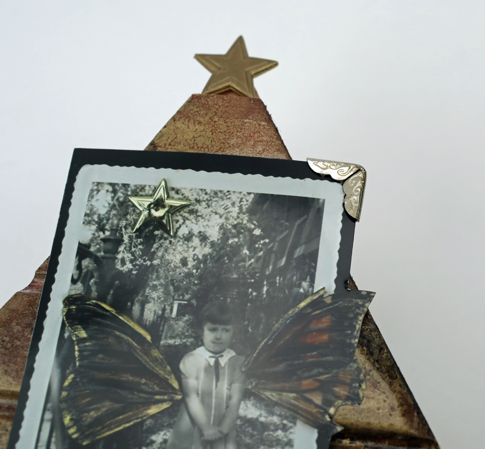 Little bashful one, make haste and take flight