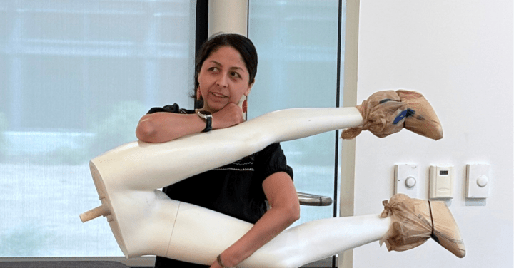 Behind the Scenes – Miss Macy in Pieces