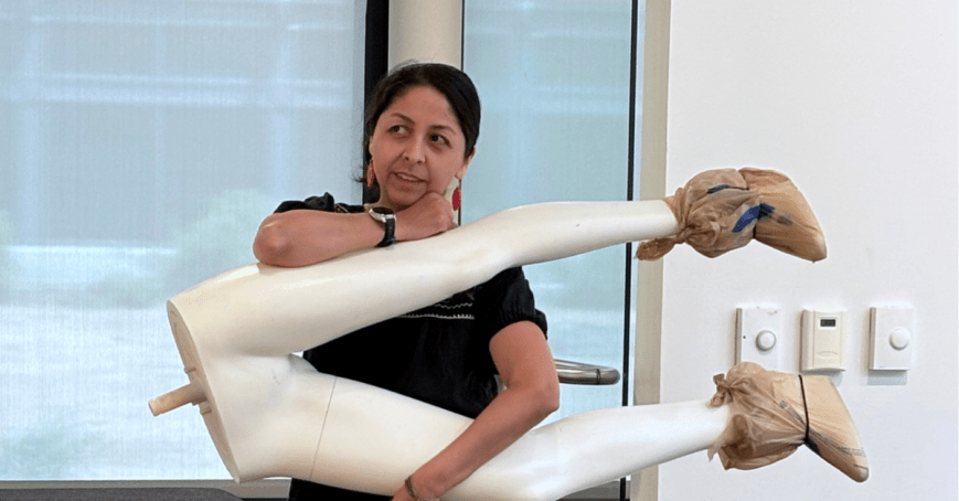 Behind the Scenes – Miss Macy in Pieces